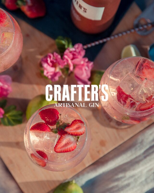 Spring in the air, Crafter’s in the glass. 🌸
Fresh flavours, floral notes and that first warm breeze — this is the season to sip something light, bright and beautifully crafted.

Attention! This is an alcoholic beverage. Alcohol may cause damage to your health.

#CraftersGin #CraftersMoments #SpringVibes #GinCocktails #EstonianGin #Liviko
