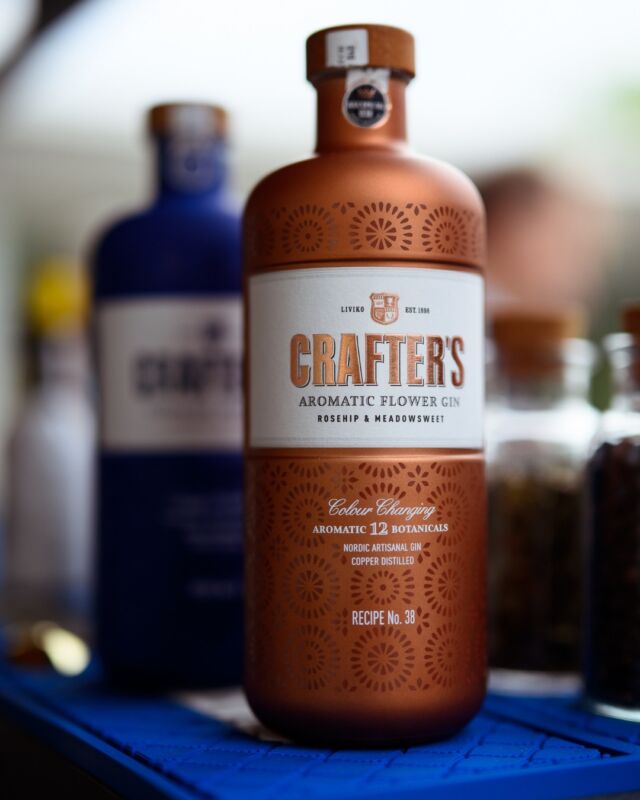 A little magic in every pour. 💗Our Aromatic Flower Gin changes from copper to pink when mixed with tonic. Modern alchemy, naturally.#Craftersgin #Liviko #Gin #Estonia #AromaticFlower #ColourChangingGin #ModernAlchemy #GinLoverAttention! This is an alcoholic beverage. Alcohol may cause damage to your health.